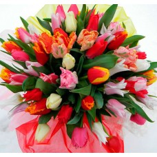 Букет из 51 разноцветного тюльпана